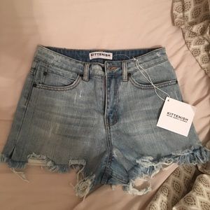 Cut off shorts